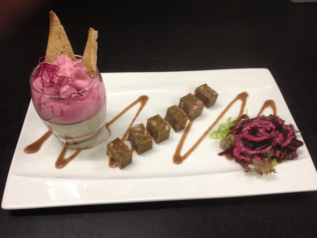 Logis Hotel Les Platanes Reyssouze 외부 사진