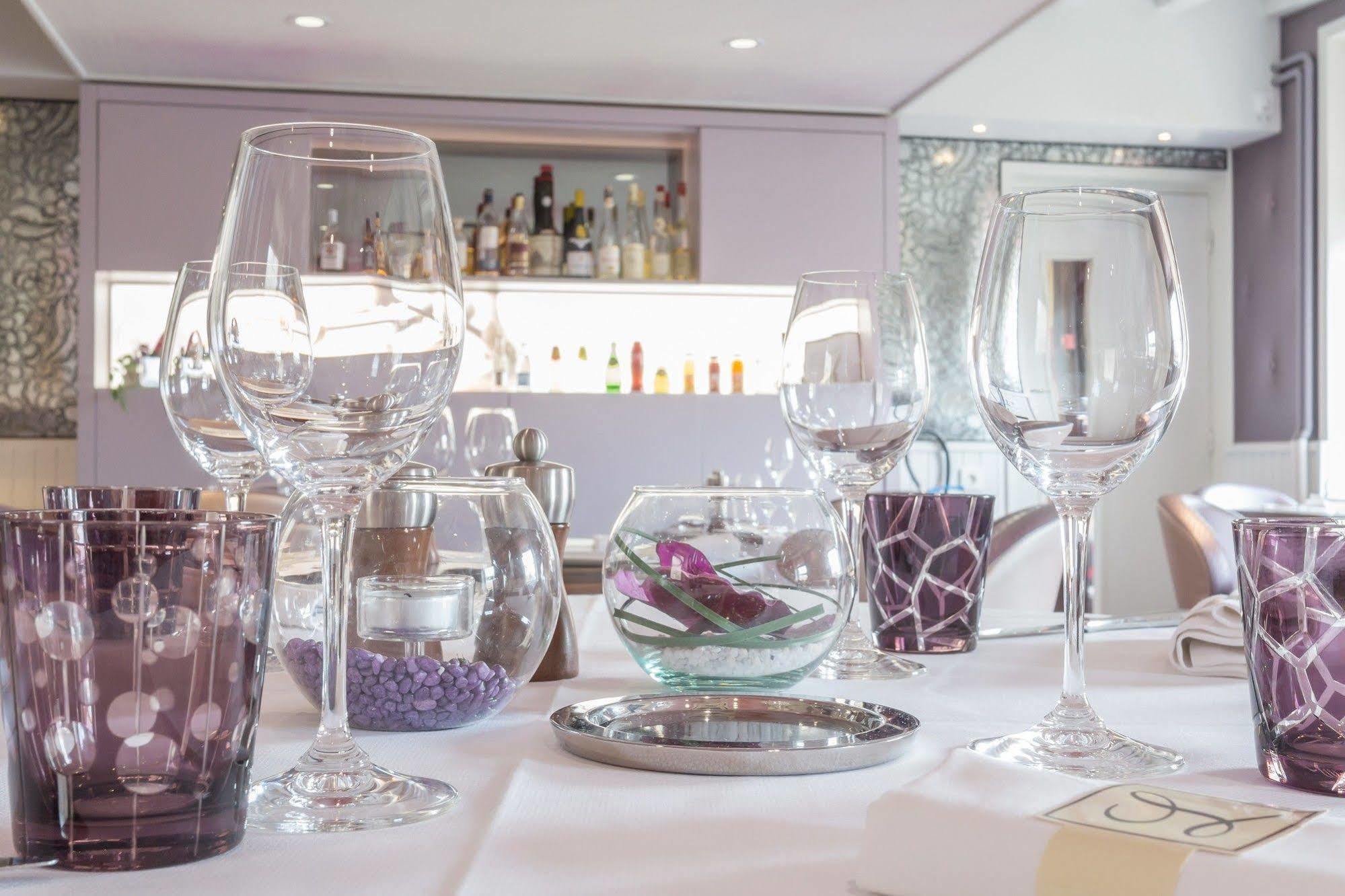 Logis Hotel Les Platanes Reyssouze 외부 사진