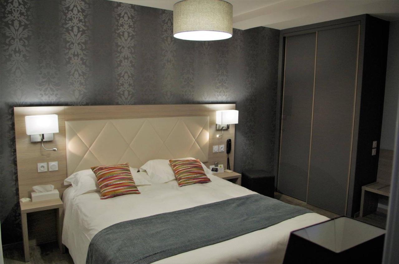 Logis Hotel Les Platanes Reyssouze 외부 사진
