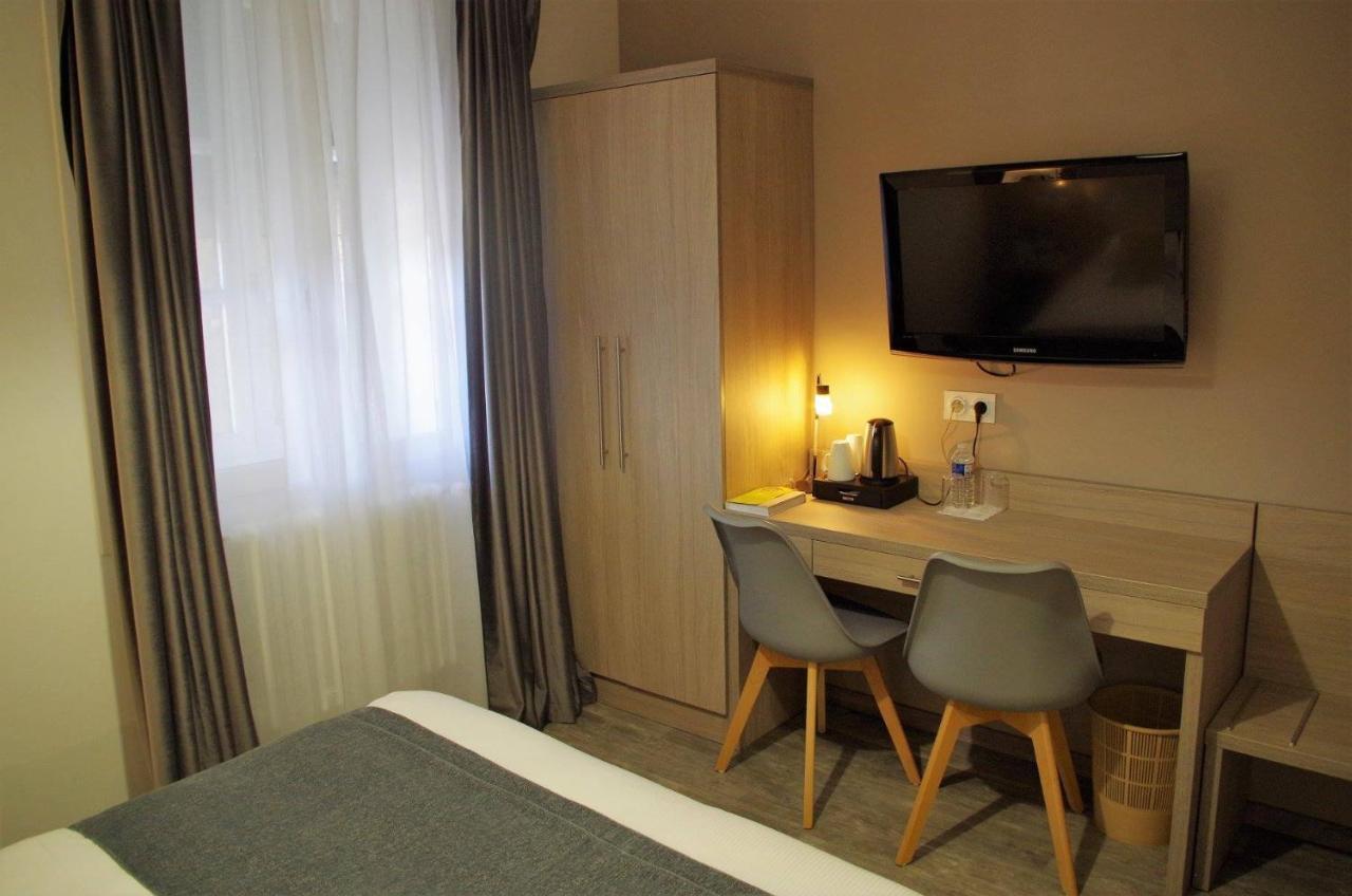 Logis Hotel Les Platanes Reyssouze 외부 사진